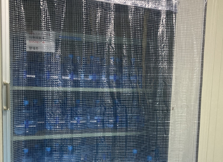 物置小屋カーテン